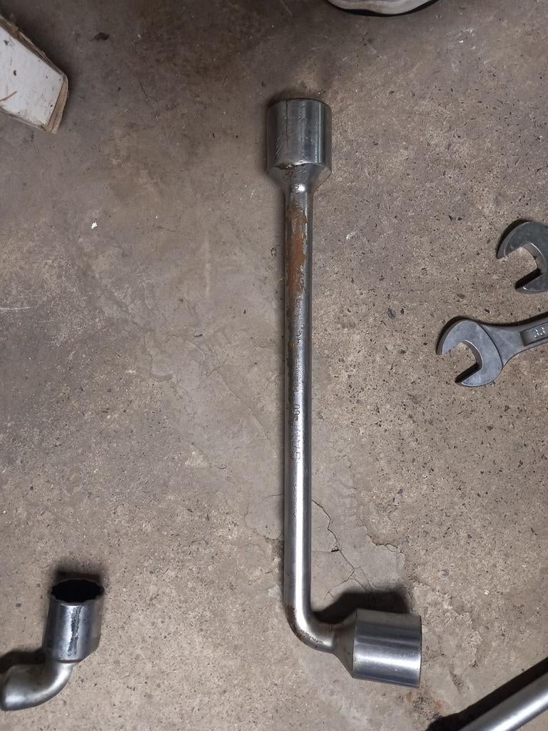 Clés a pipe 46, Autos : Pièces & Accessoires, Enlèvement ou Envoi