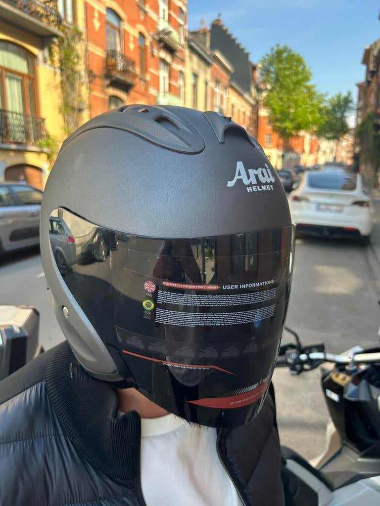 Casque arai neuf jamais utilise avec etuie intercom dispo, Motos, Enlèvement ou Envoi, S, Arai