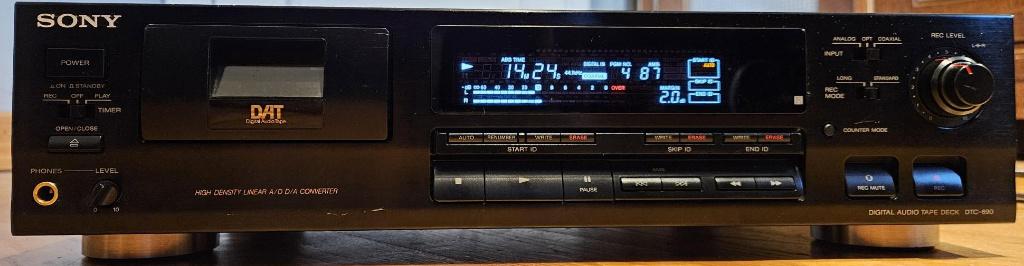 Sony DAT DTC-690 + Télécommande: 100% Révisé et aligné, Enlèvement ou Envoi