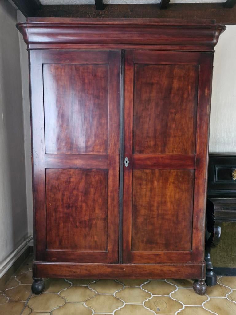 Antieke mahonie kast, Ophalen