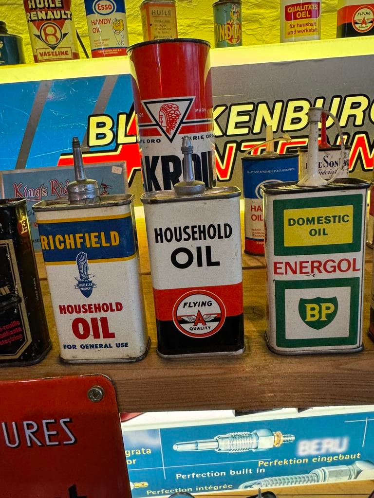 Flying Un bidon à huile pratique NOS, Collections, Enlèvement ou Envoi, Comme neuf, Ustensile