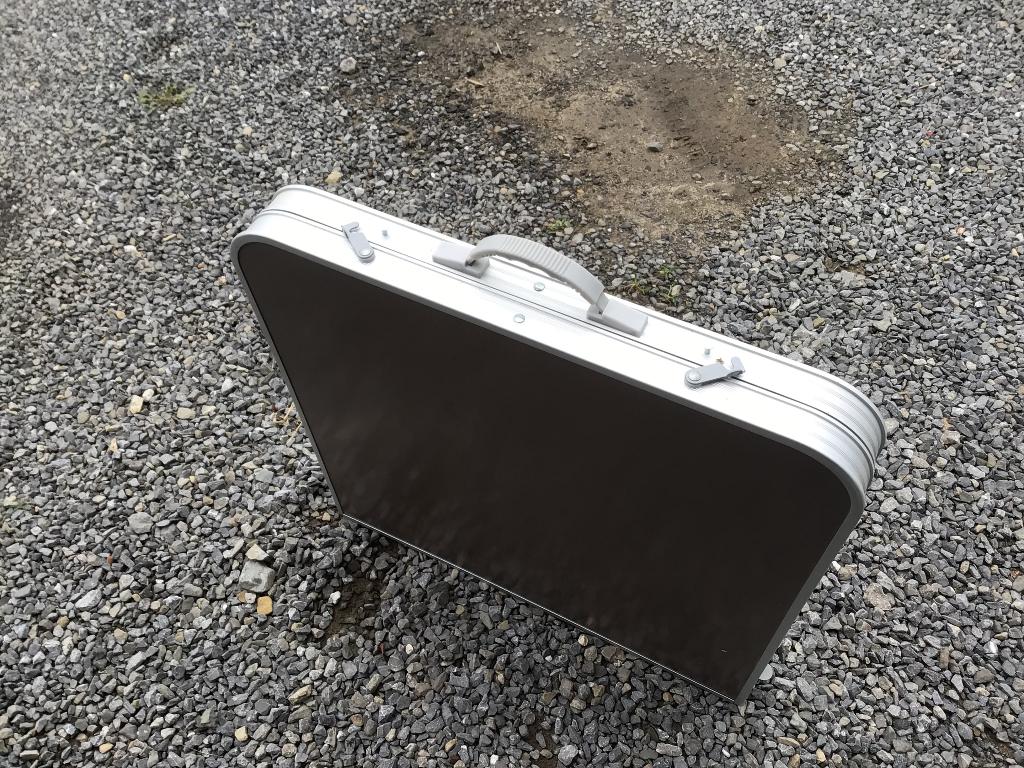 Table plus 4 tabourets pour camping, Enlèvement, Comme neuf, Table de camping