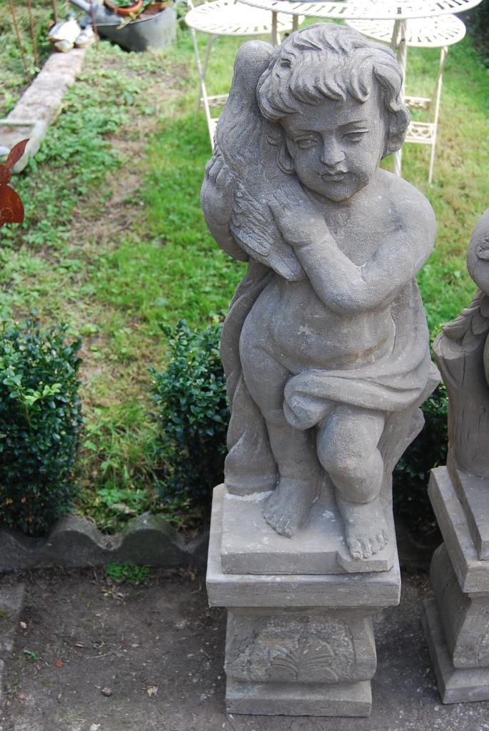 PRACHTIG BEELDJE IN BLAUWE STEEN OP EEN SOKKEL, Tuin en Terras, Ophalen, Gebruikt, Steen, Dierenbeeld