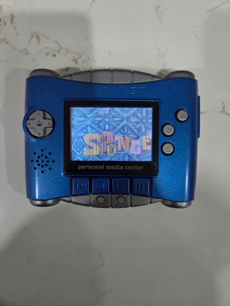 kleine digiblast retro-console., Games en Spelcomputers, Ophalen of Verzenden, Zo goed als nieuw