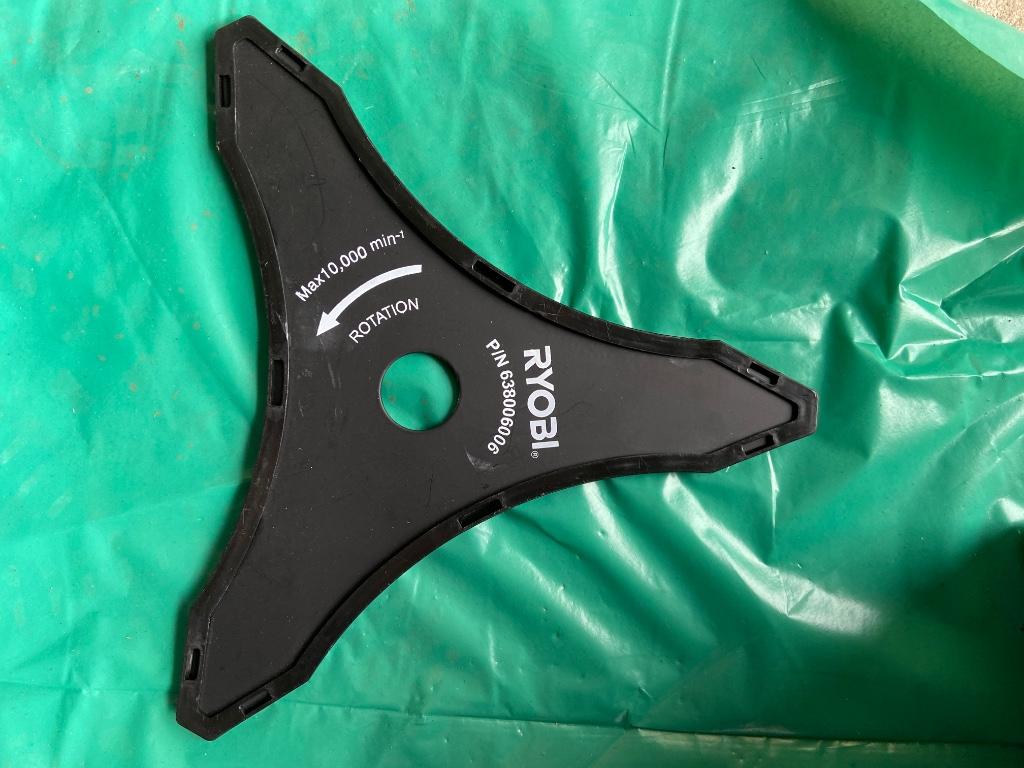 Disque débroussailler ryobi, Enlèvement, Neuf, Ryobi