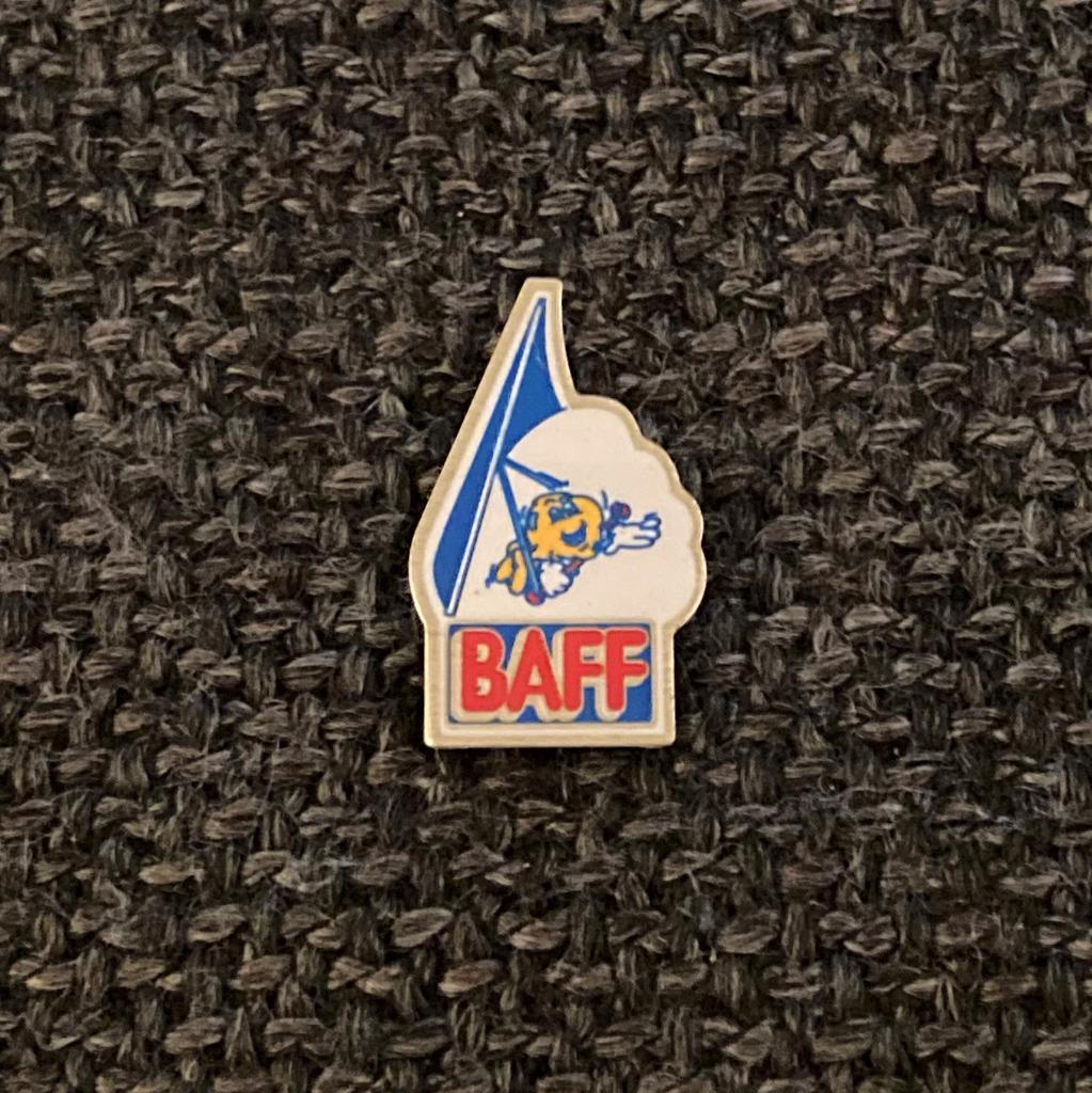 PIN - BAFF - DELTAVLIEGEN - PARAPENTE, Verzenden, Gebruikt, Overige onderwerpen, Speldje of Pin