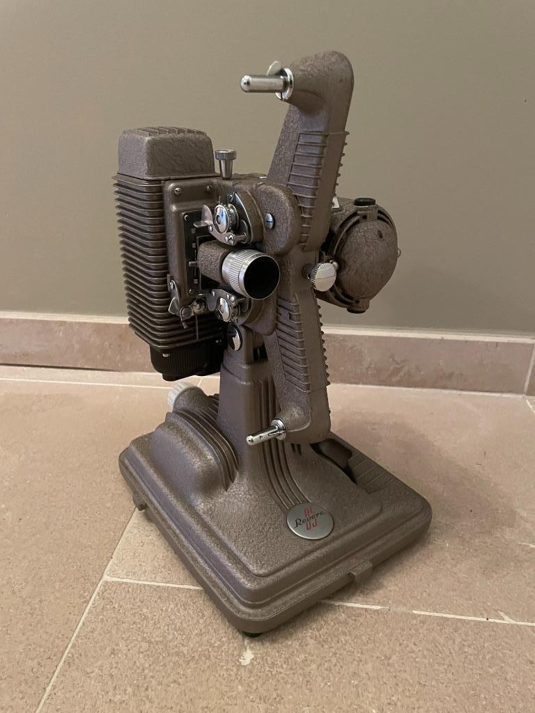 8mm filmprojector Revere Model 85, Ophalen, Projector