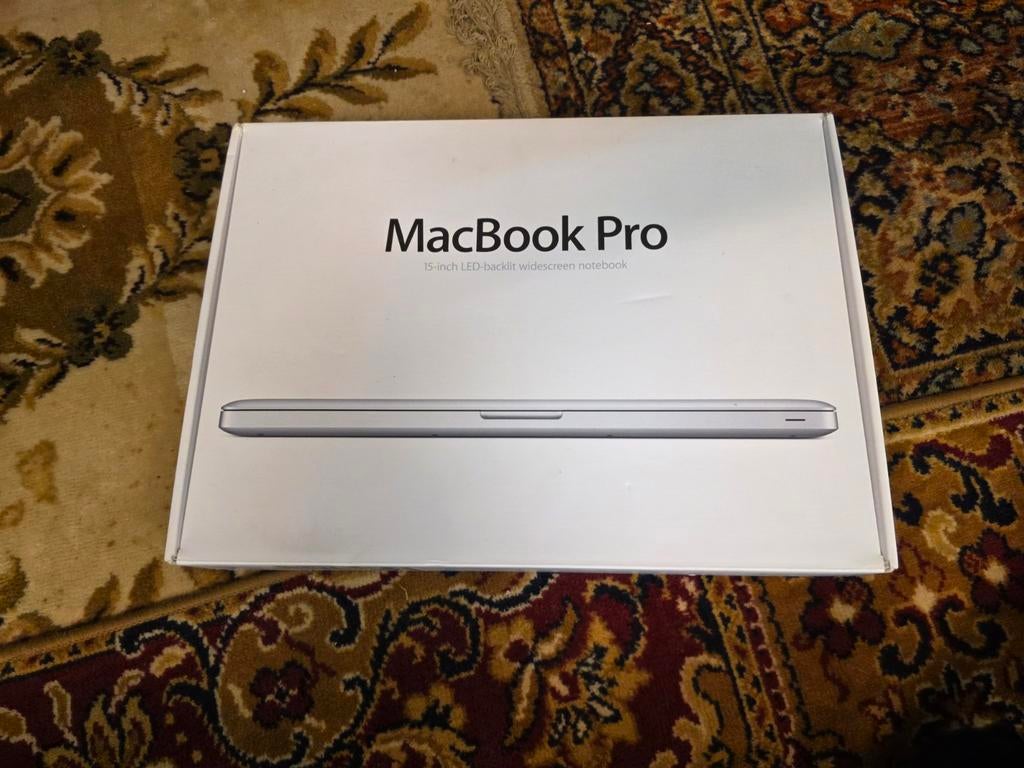 Macbook pro 2011 doos, Computers en Software, Ophalen