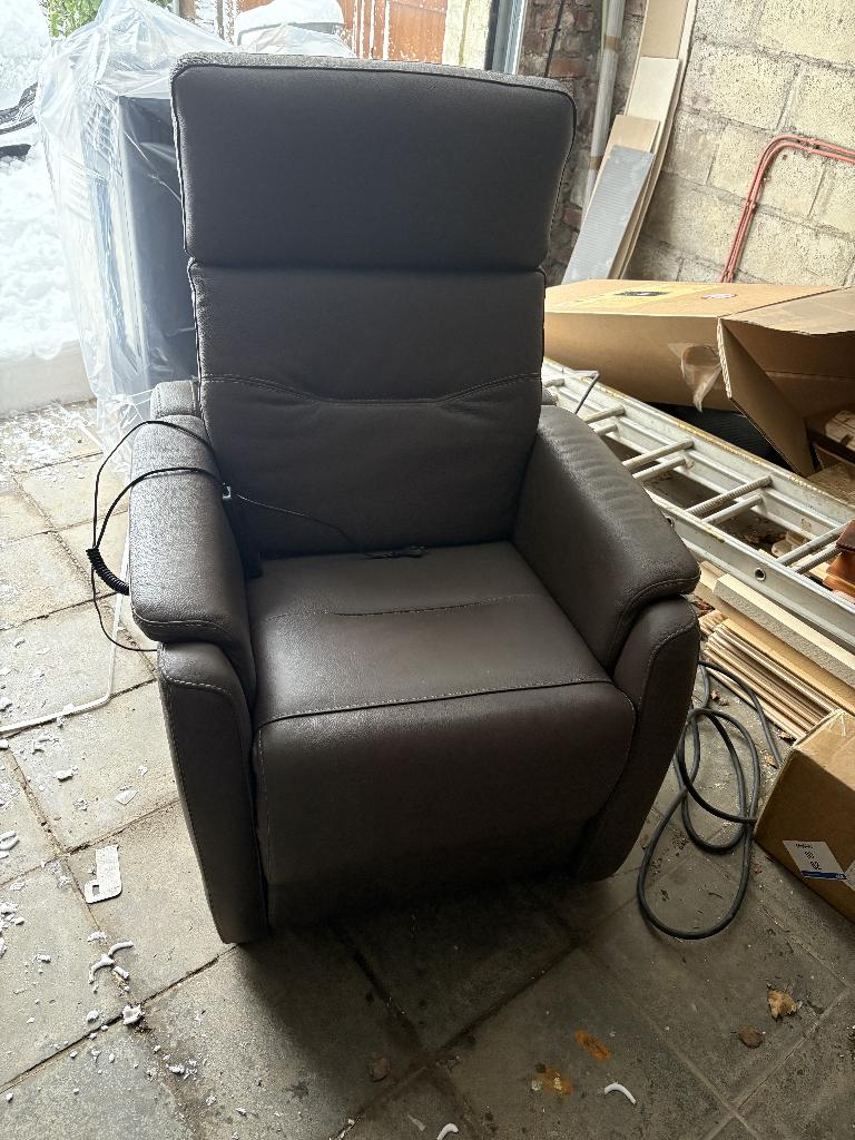 Relax fauteuil helios brun, Maison & Meubles, Fauteuils, Utilisé, Cuir, Enlèvement