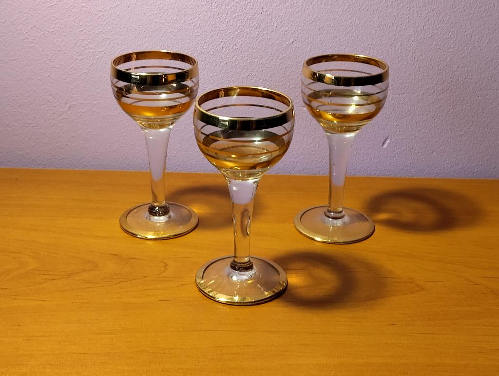 3 verres à gouttes vintage, Enlèvement