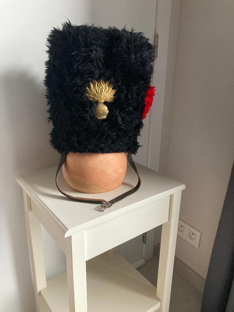 colback grenadier reenactment, Collections, Objets militaires | Général, Enlèvement