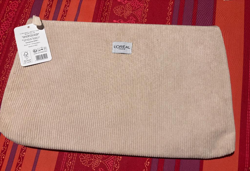 Housse d'ordinateur portable, Enlèvement ou Envoi, 16 pouces, Neuf, L'Oréal