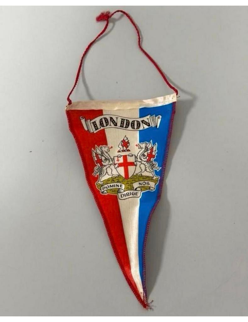 Wimpel vaandel Madame Tussauds wassenbeeldenmuseum London, Ophalen of Verzenden, Zo goed als nieuw