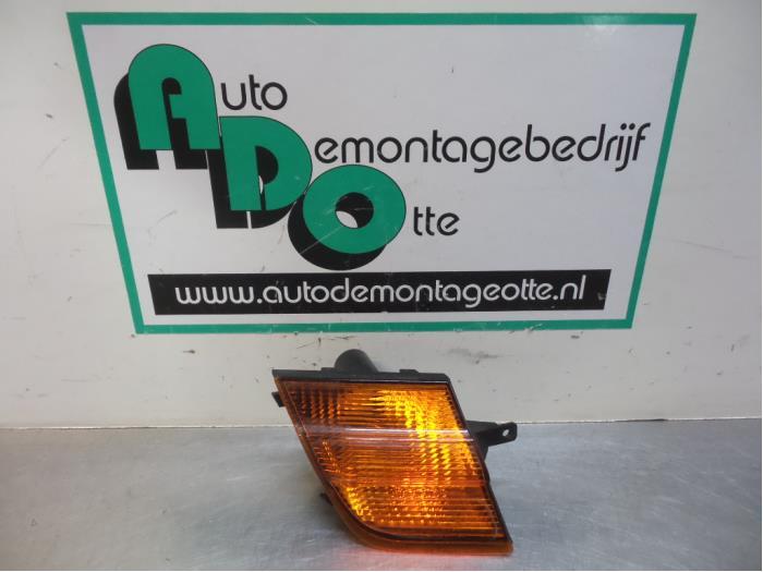 Feu clignotant droit d'un Nissan Micra (Micra 03-), Autos : Pièces & Accessoires, -, Utilisé, -, Nissan