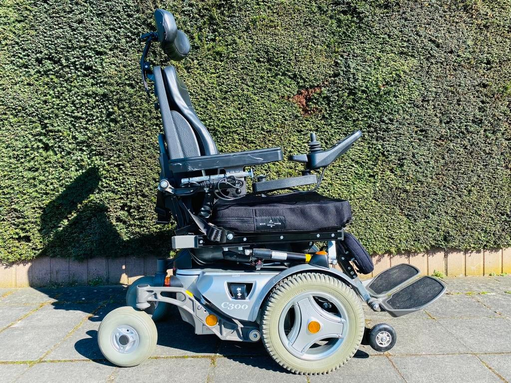 Permobiel C300 Electrische rolstoel Invalide rolwagen, Diversen, Rolstoelen, Ophalen of Verzenden, Inklapbaar, Zo goed als nieuw