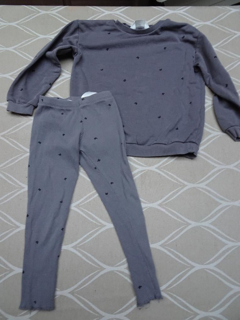 ensemble de leggings avec pull H&M _ Taille 110, Enfants & Bébés, Vêtements enfant | Taille 110, Enlèvement ou Envoi, Ensemble