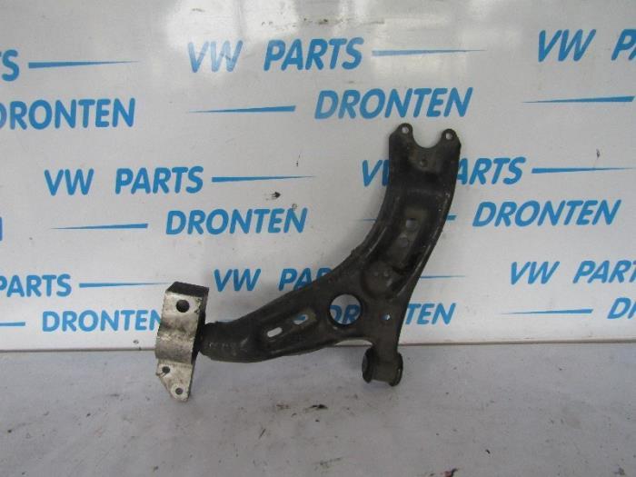 Draagarm links-voor van een Volkswagen Golf, Gebruikt, -, Volkswagen, -