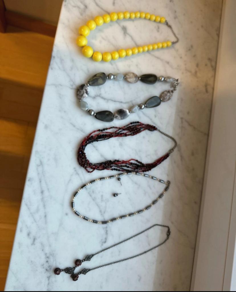 Colliers fantastiques à 3€ l'unité, y compris de Les Cordes, Enlèvement ou Envoi