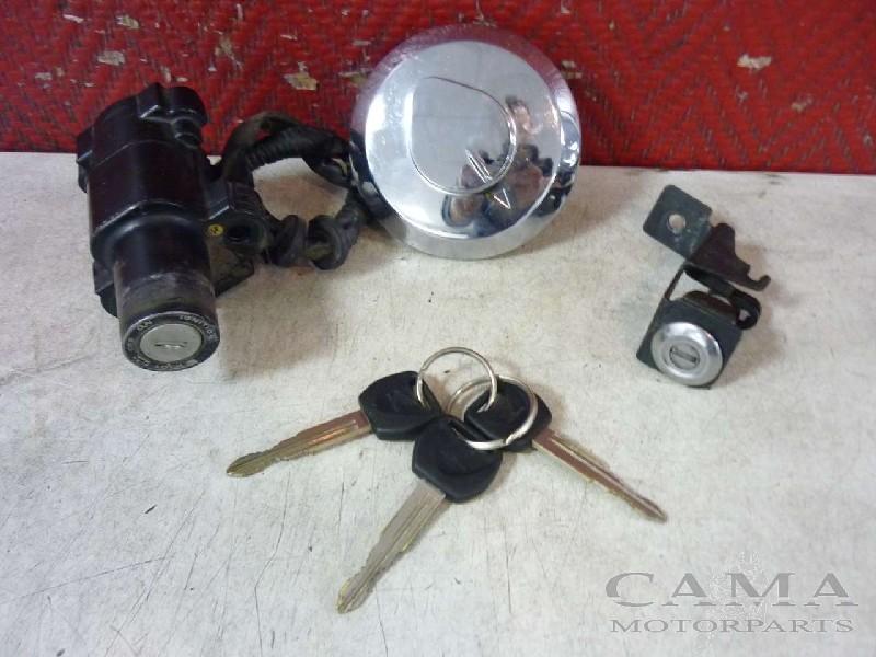 ENSEMBLE DE VERROU ET CYLINDRE DE PORTES Honda, Dhr. S. di Majo, Utilisé, Info@cama-motorparts.nl, P.J. Troelstraweg 8 8
3144 CX  MAASSLUIS, NL