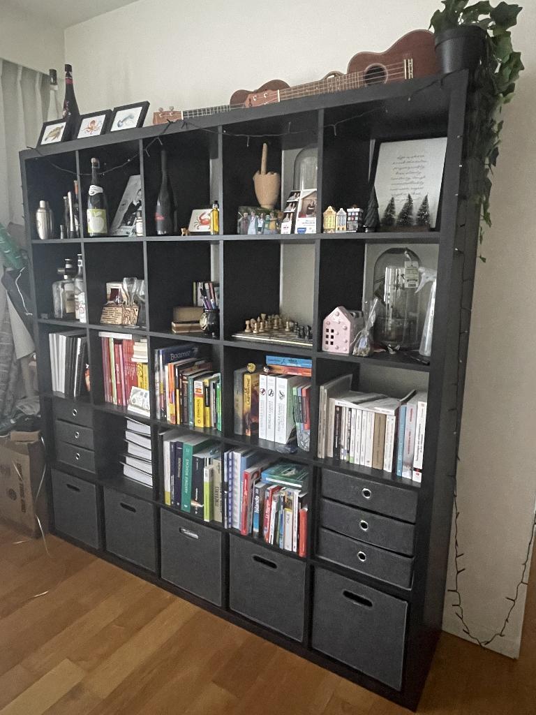 Kallax noir 5x5 cases + rangements, Maison & Meubles, Armoires | Bibliothèques, 25 à 50 cm, 150 à 200 cm, Utilisé, Avec tiroir(s)