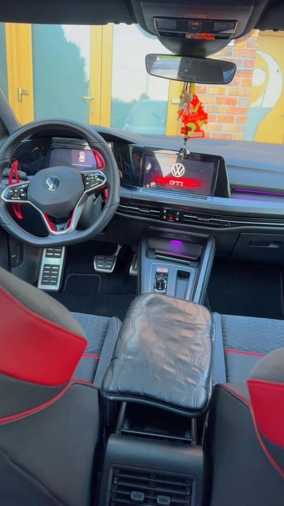 Golf 8 gti club sport avec les barre et le coffre de toit, Auto's, Volkswagen, Overige bekleding, Zwart, Bruin, 5 deurs