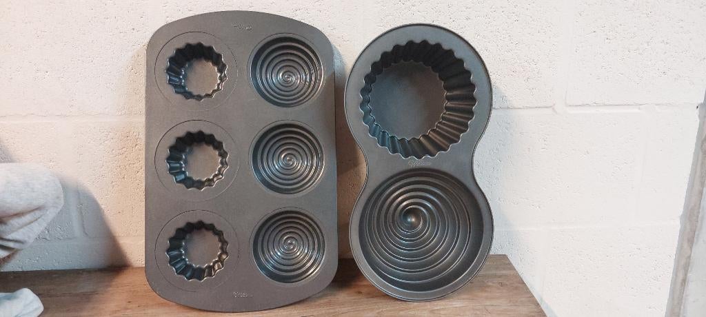 Bakvorm Giant cupcake Wilton, Hobby en Vrije tijd, Ophalen, Zo goed als nieuw, Bakvorm