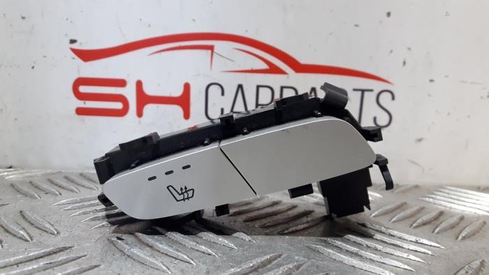 Stoelverwarmings Schakelaar van een Mercedes C-Klasse, Auto-onderdelen, Interieur en Bekleding, Gebruikt, -, -, Ophalen of Verzenden