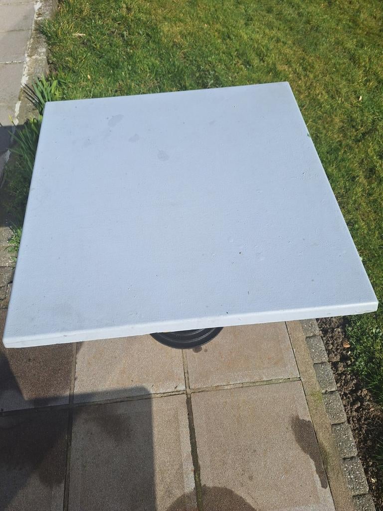 2 IDENTIEKE TERRAS- OF TUINTAFELS, Tuin en Terras, Tuintafels, Ophalen, Gebruikt, Vierkant, Metaal