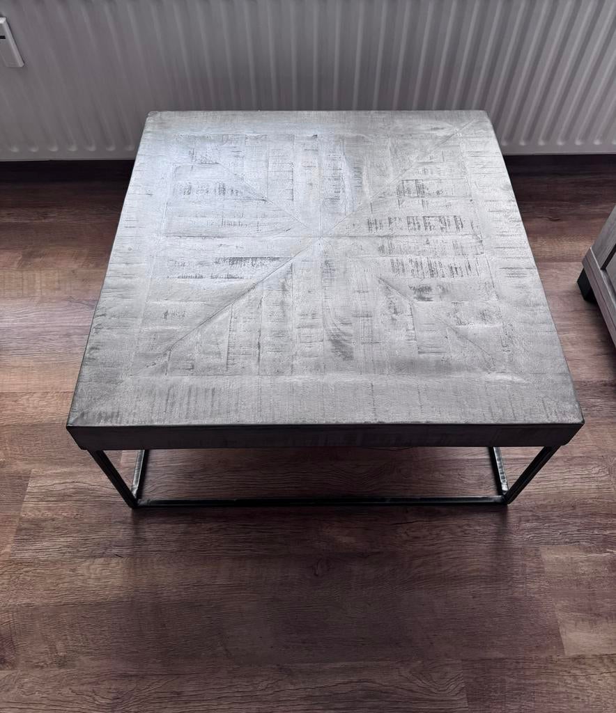 Table basse carrée, Enlèvement, Carré