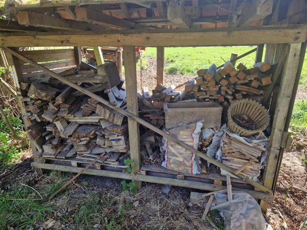 Gratis!!! Afbraakhout/ hout van paletten, Ophalen