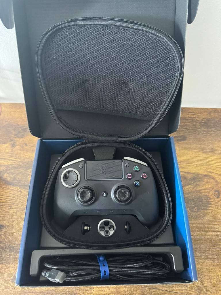 Pro controller ps5, ps4, pc, Games en Spelcomputers, Spelcomputers | Sony Consoles | Accessoires, Gebruikt, PlayStation 4, Ophalen of Verzenden