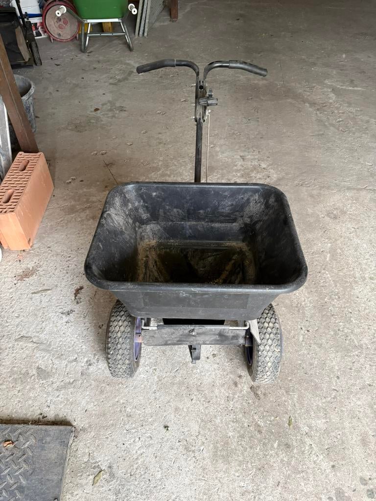 Strooiwagen, Tuin en Terras, Ophalen, Gebruikt