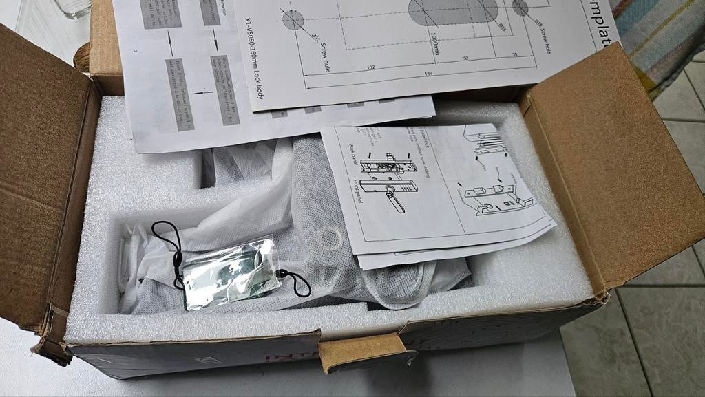 Serrure électronique intelligente – empreinte digitale / RFI, Bricolage & Construction, Enlèvement