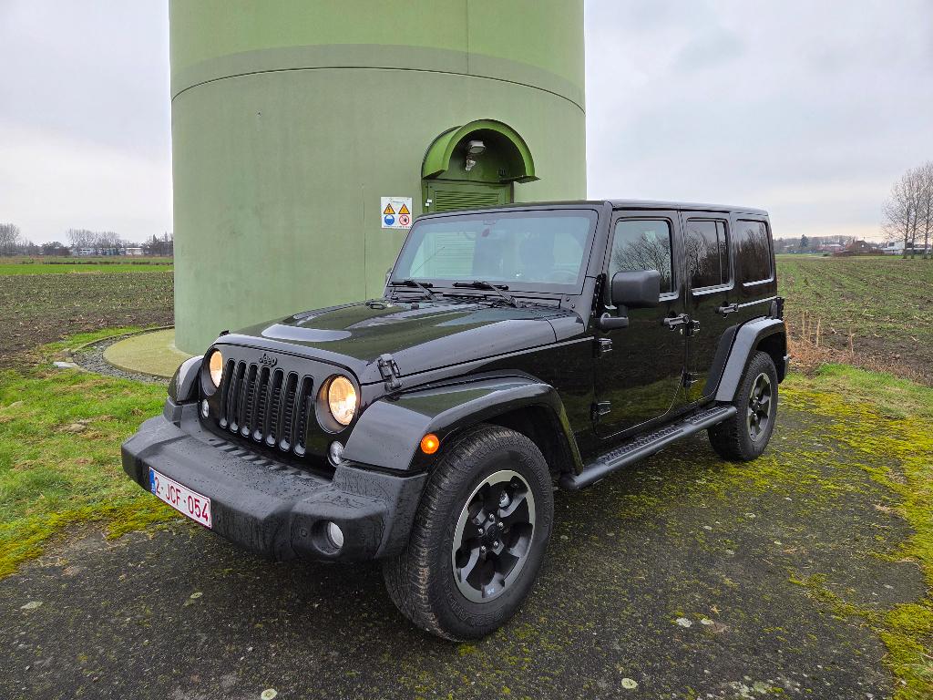 JEEP WRANGLER JKU 2.8 CRD – BELGISCHE WAGEN – LICHTE VRACHT, Auto's, Jeep, Automaat, Euro 5, Parkeersensor, Zwart