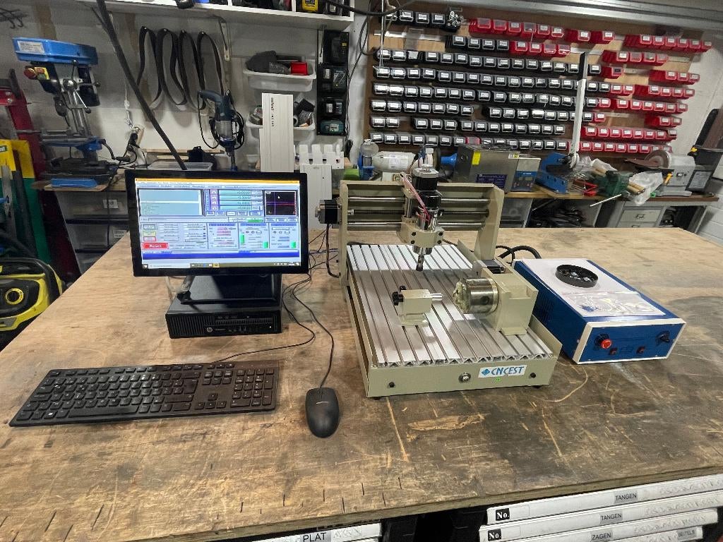 Complete starter set CNC machine, Bricolage & Construction, Outillage | Fraiseuses, Enlèvement, Comme neuf, Électrique, Autres types