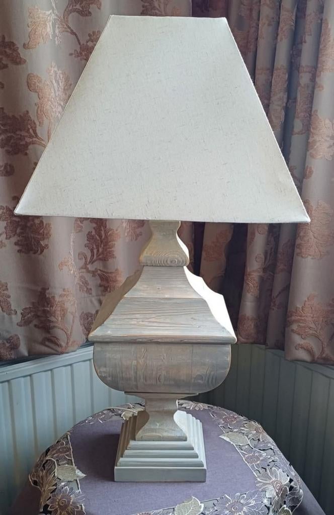 Grote tafellamp, Ophalen