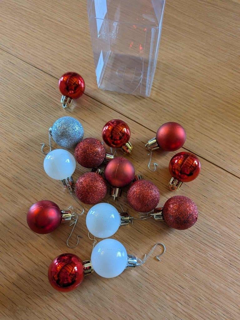 Lot de 15 mini boules de Noel vintage, Enlèvement, Neuf