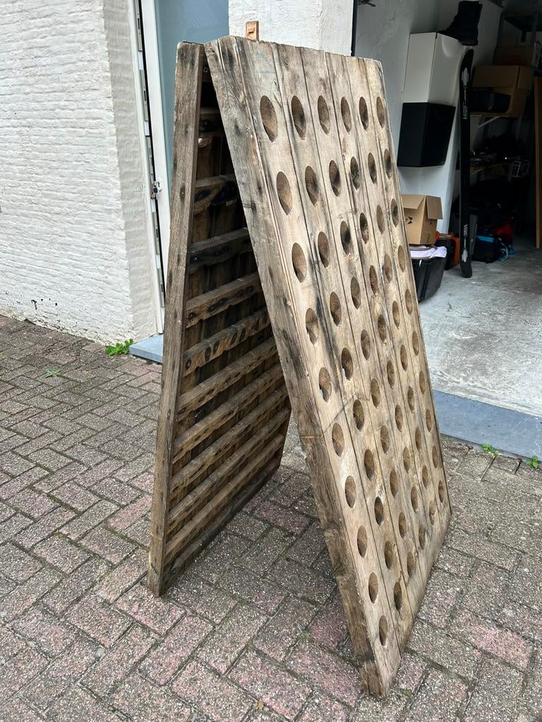 Champagnerek Epernay, Ophalen, Gebruikt, Hout