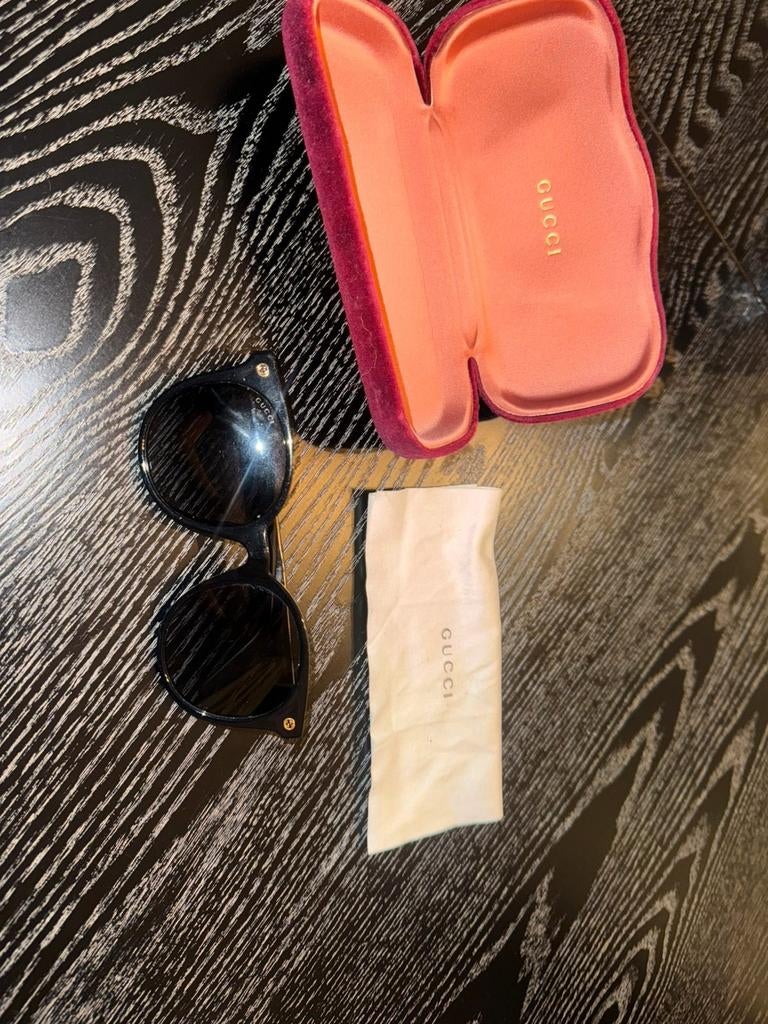 Lunettes de soleil Gucci, Enlèvement ou Envoi, Lunettes de soleil
