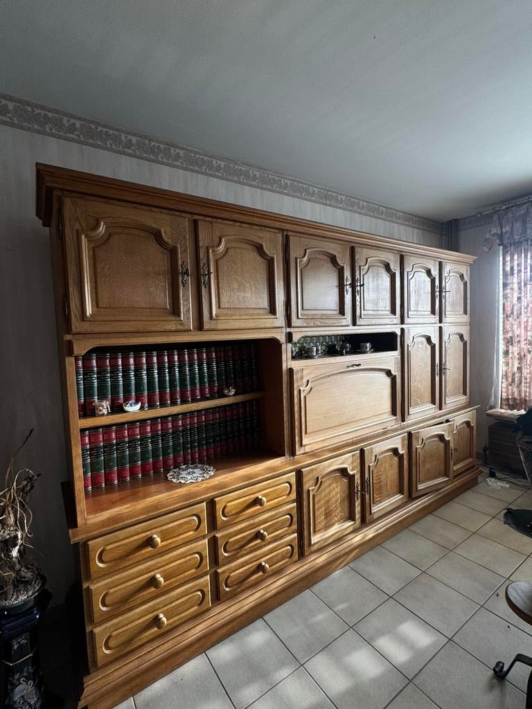 Lange kast en hoog, Ophalen, Zo goed als nieuw