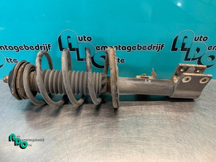 Schokdemperpoot links-voor van een Peugeot 307 (307 01-), Gebruikt, -, -, Ophalen of Verzenden