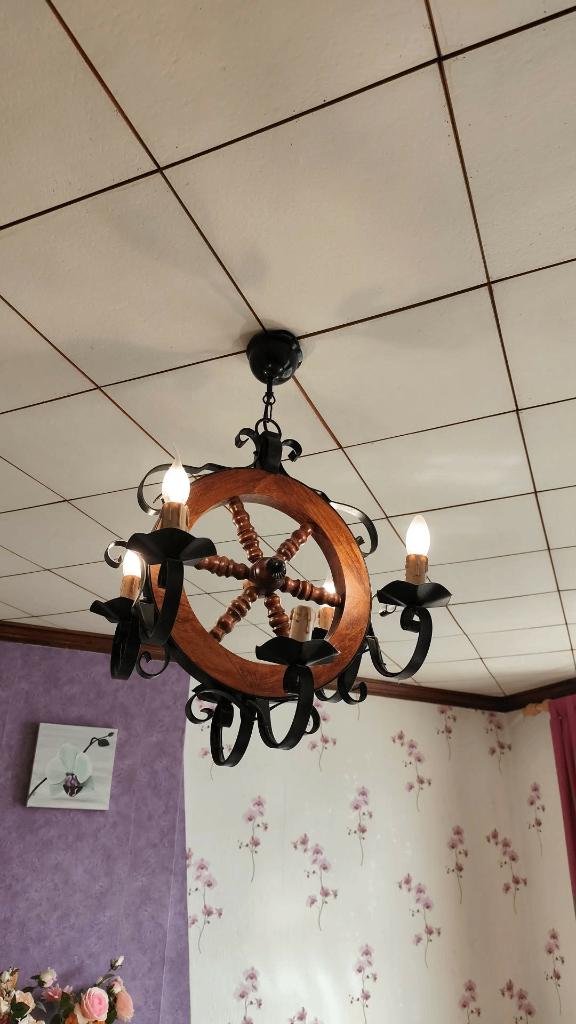 Lustres en bois, Enlèvement, Utilisé, Bois