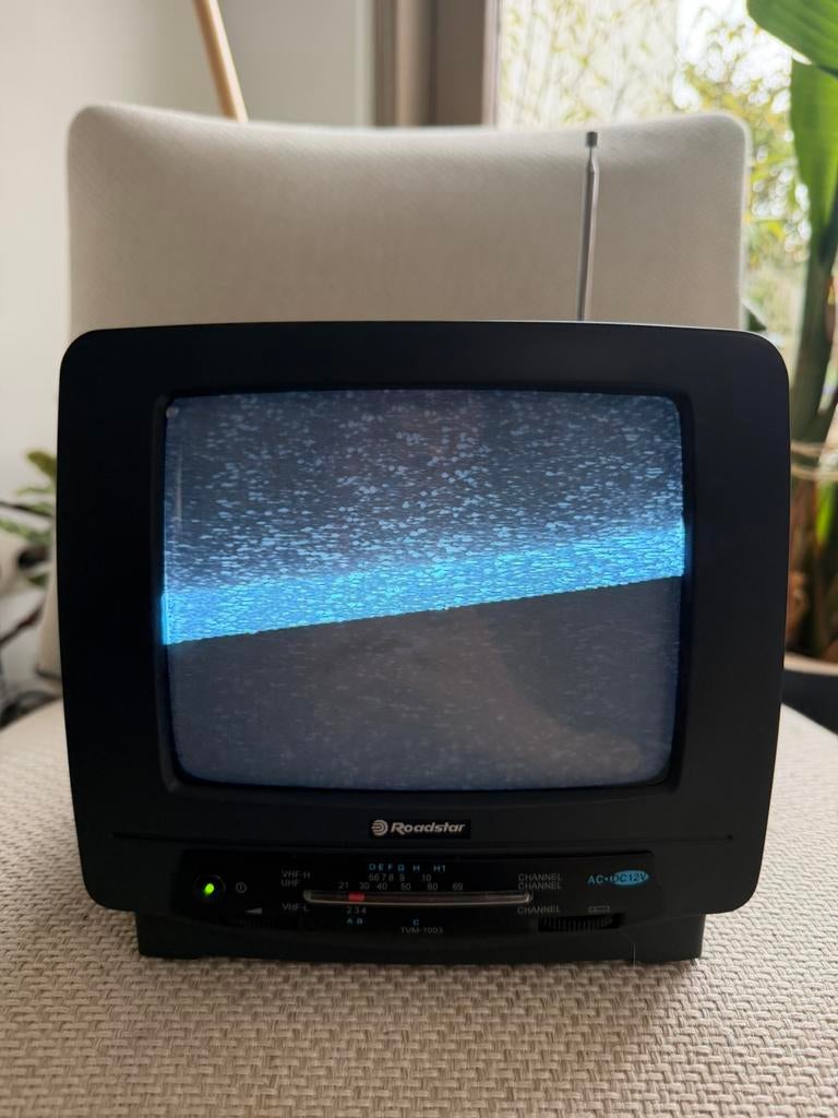 Roadstar TVM-7003EL — Téléviseur CRT portable vintage, Antiquités & Art, Antiquités | TV & Hi-Fi, Enlèvement ou Envoi