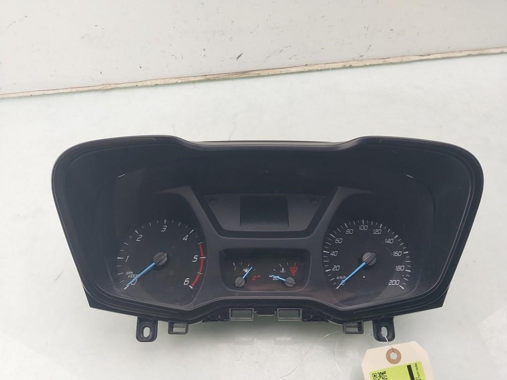 COCKPIT Ford Transit Custom (|2333284|BK3T10849CJ|), Gebruikt, Henry-Ford-Straße  1
50735  Köln, DE, Ford-Werke GmbH, Kunden@ford.com