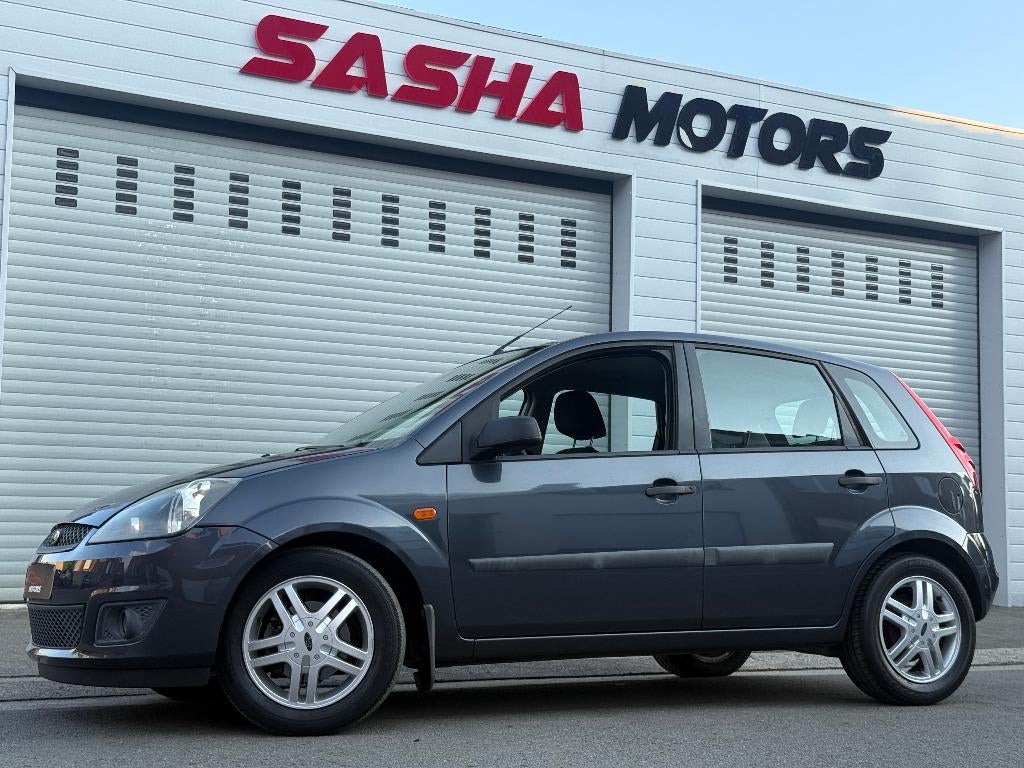 Ford Fiesta 1.3 Benzine | Airco | 42.000 KM | 12MGarantie, Auto's, Voorwielaandrijving, Stof, Zwart, Bedrijf