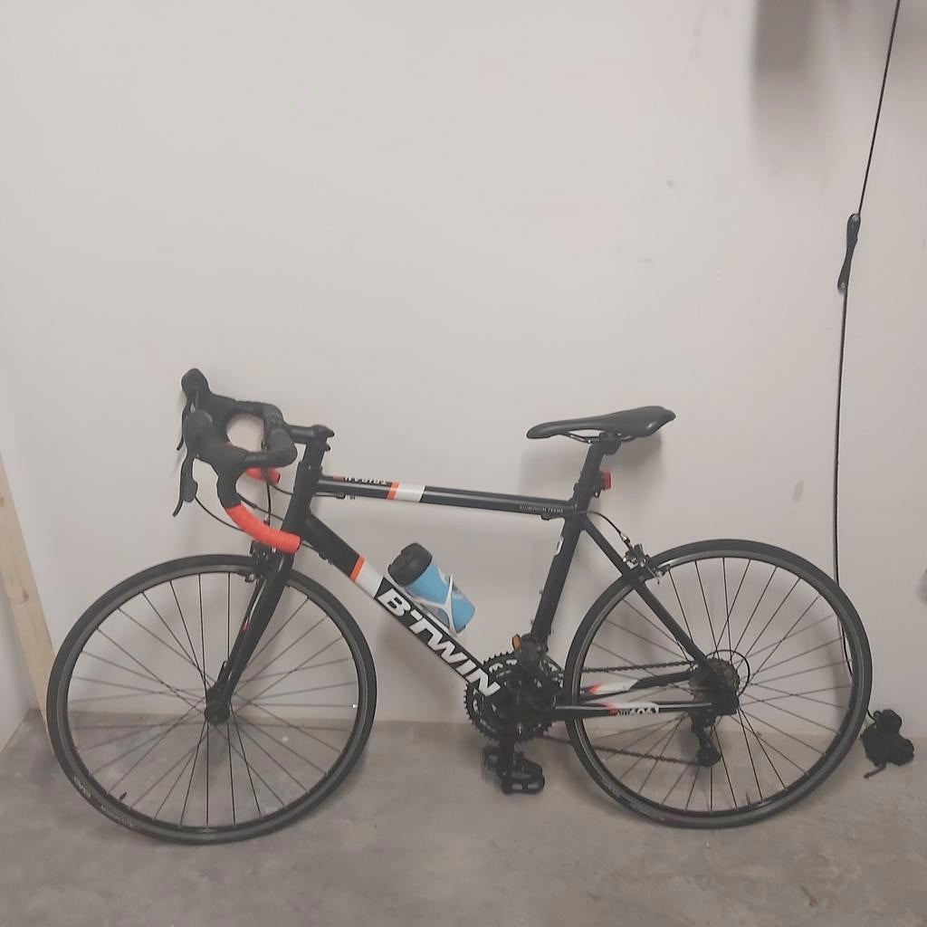 B-twin triban 500 velo de course, Vélos & Vélomoteurs, Vélos | Vélos de course, Enlèvement, Utilisé