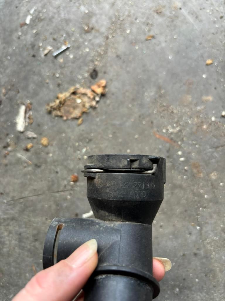 Bride de liquide de refroidissement 1k0 122 291 VW Golf V, Autos : Pièces & Accessoires, Moteurs & Accessoires, Utilisé, Volkswagen