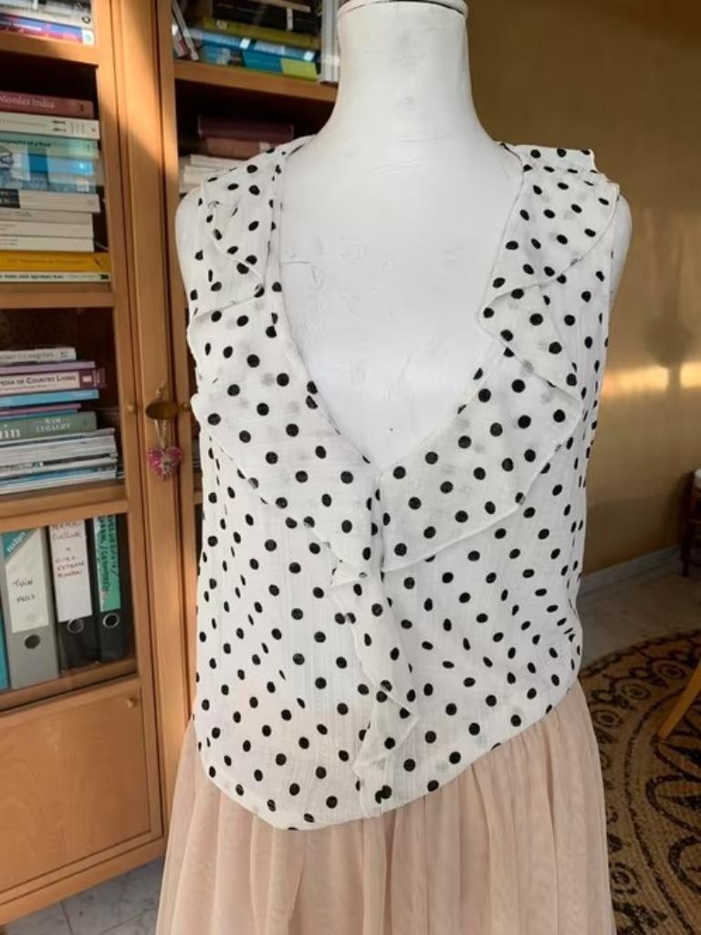 chemisier aéré à pois noirs taille M -, Enlèvement, Taille 38/40 (M)