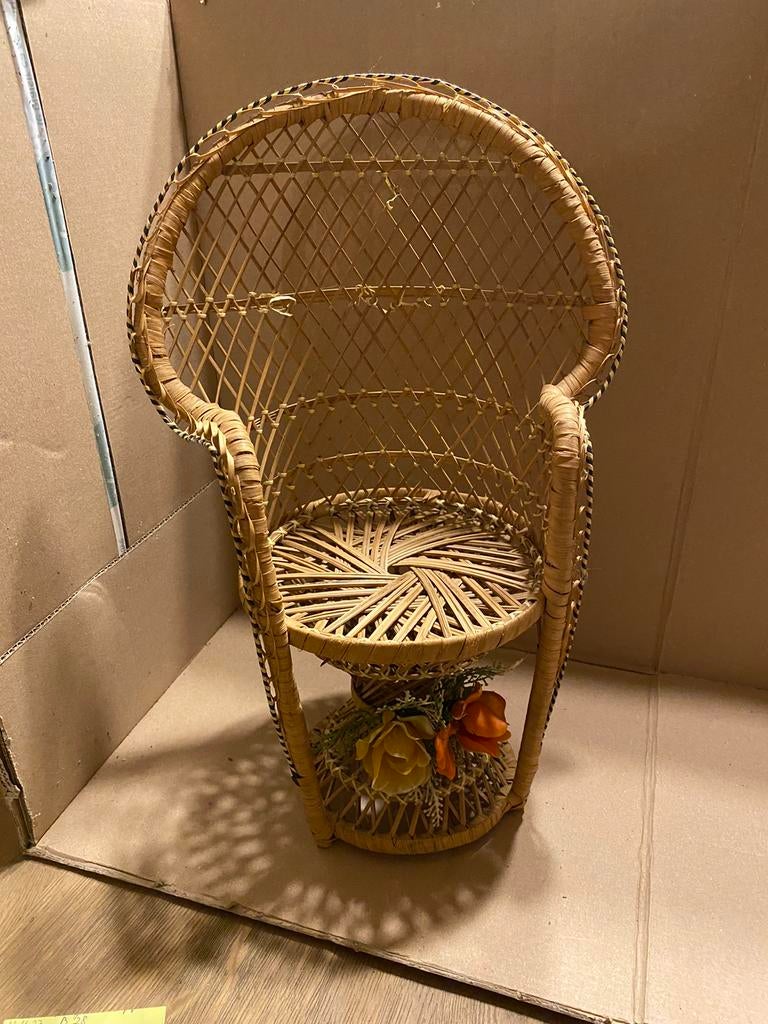 Rieten stoel met bloem voor pop, Ophalen, Zo goed als nieuw, Accessoires