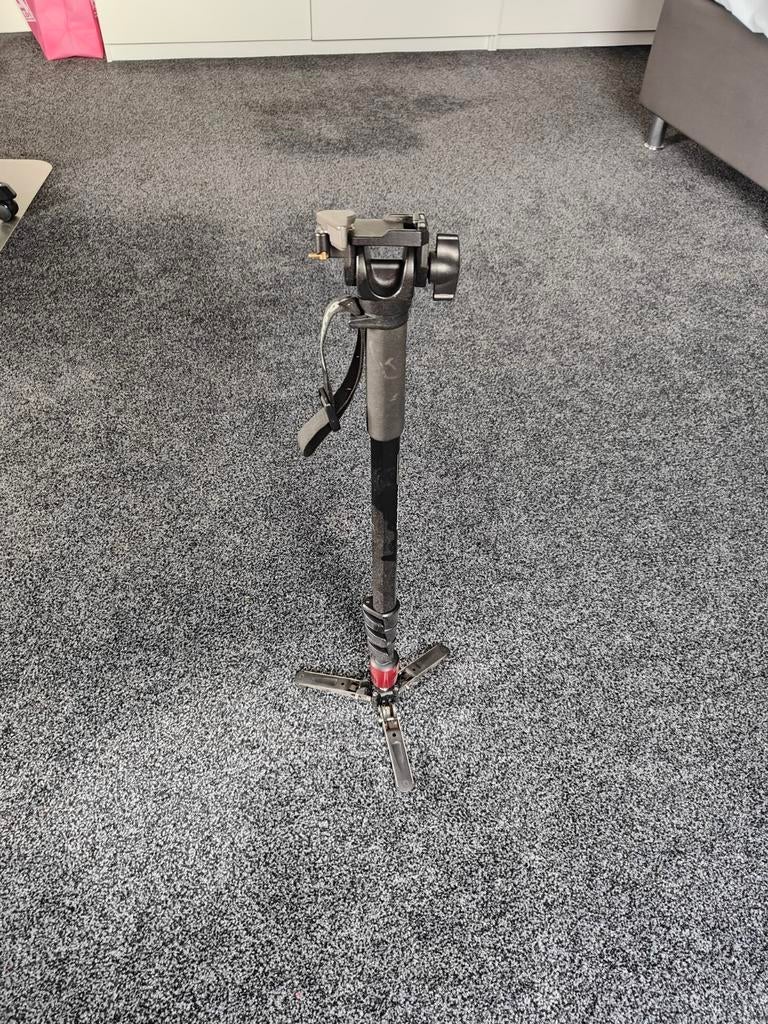 Manfrotto 560B-1, Ophalen, Zo goed als nieuw